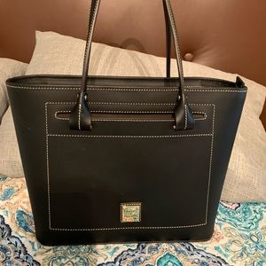 Dooney and Bourke Beacon slip tote
